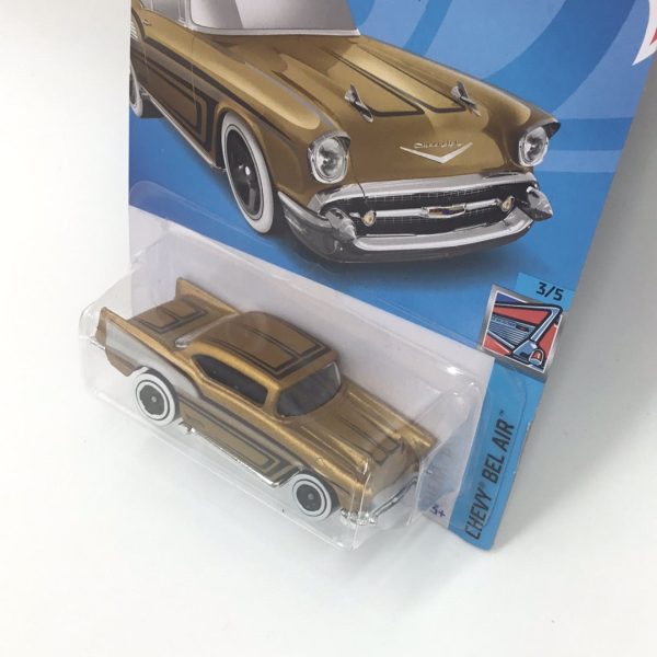 2022 hot wheels g case #44 57 Chevy 18H Sale