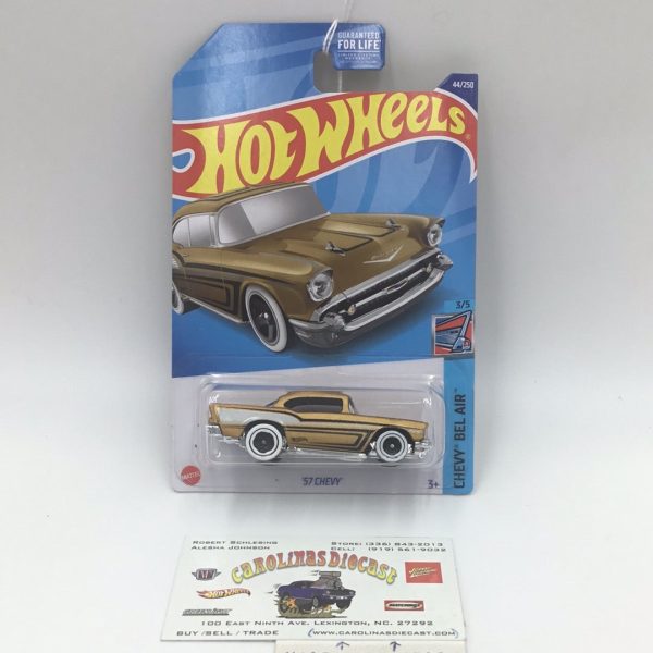 2022 hot wheels g case #44 57 Chevy 18H Sale