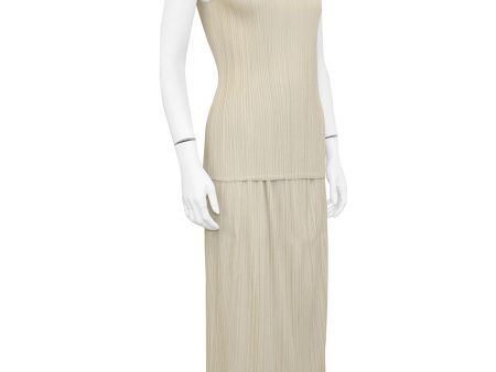 Cream Pleated Top and Skirt Ensemble For Sale