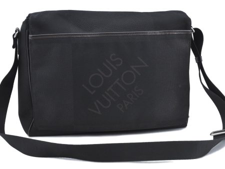 Louis Vuitton Damier Geant Messenger NM Shoulder Cross Bag Black M93225 LV H9642 Online Sale