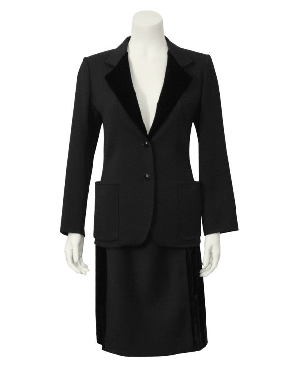 Black Wool and Velvet Skirt Suit Fashion