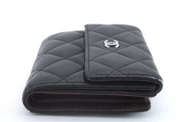 Authentic CHANEL Lamb Skin Matelasse Bifold Wallet Purse Black CC 8444C For Sale