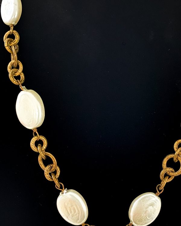 Pearl and Gilt Metal Chain Drop Necklace Fashion